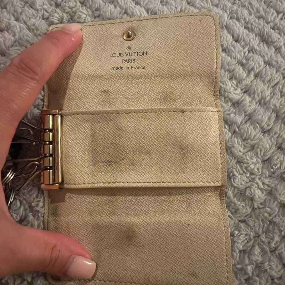 Louis Vuitton Checkered Key Holder - Picture 3 of 5